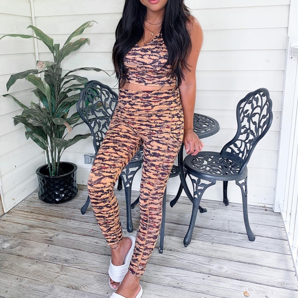 2 Piece Fabletics Power Hold Set